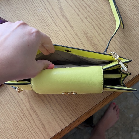 MK purse - Picture 5 of 5